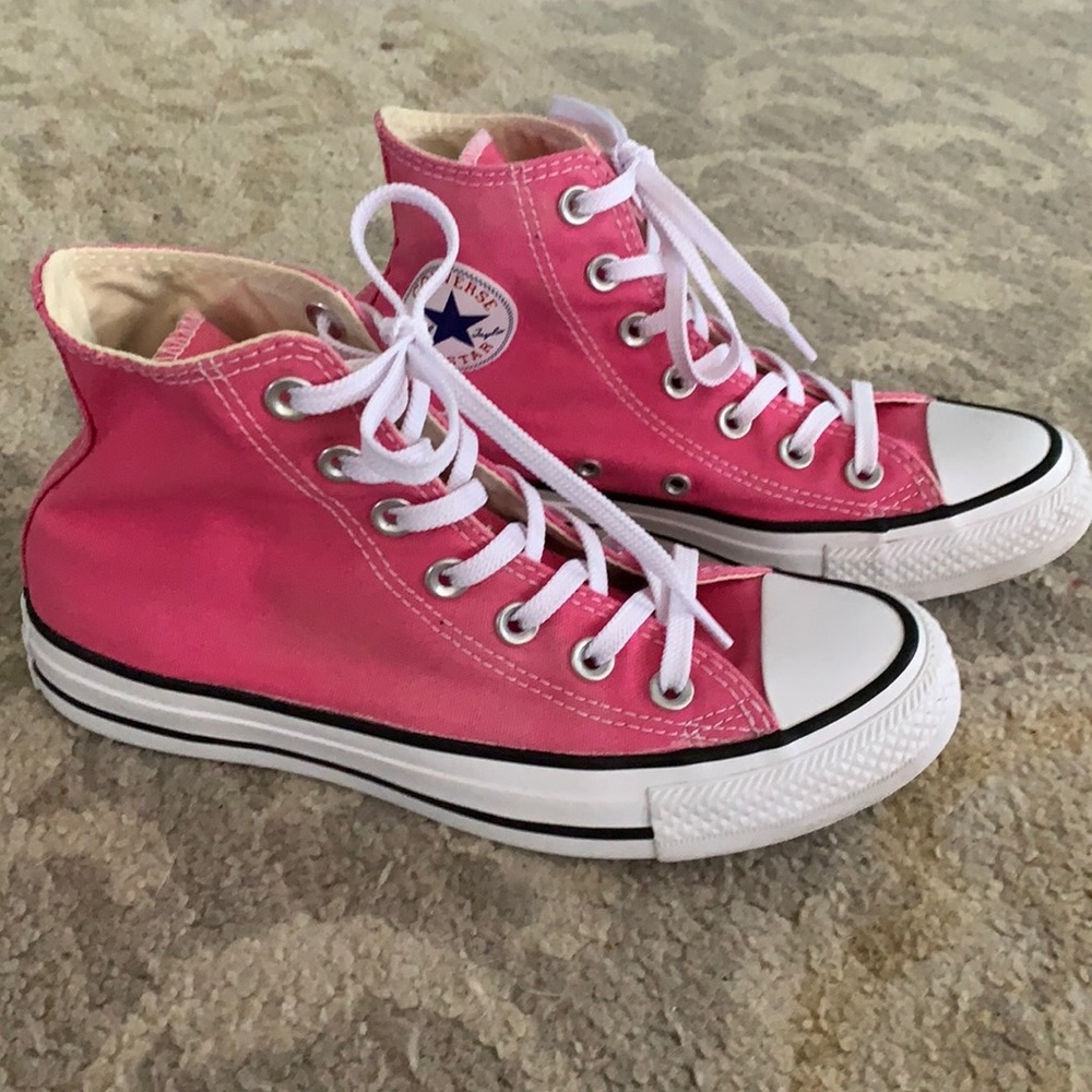 Converse high top sneakers women’s size 6